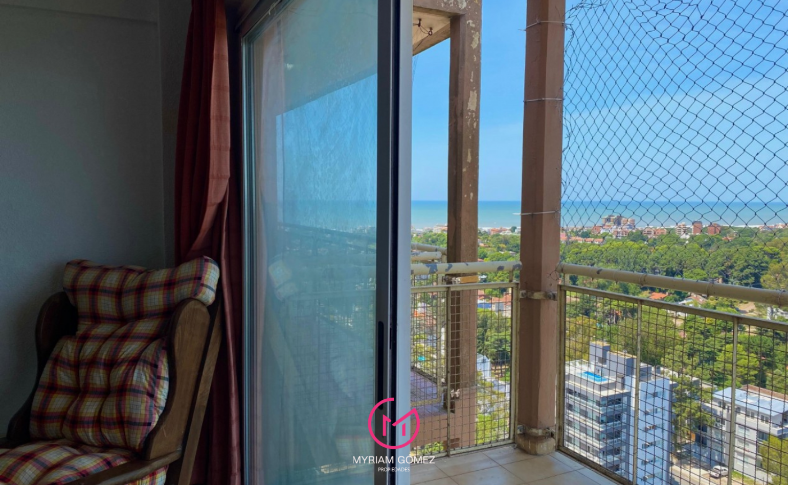 Departamento 2 Ambientes en pleno centro de Pinamar - Edificio Del Sol