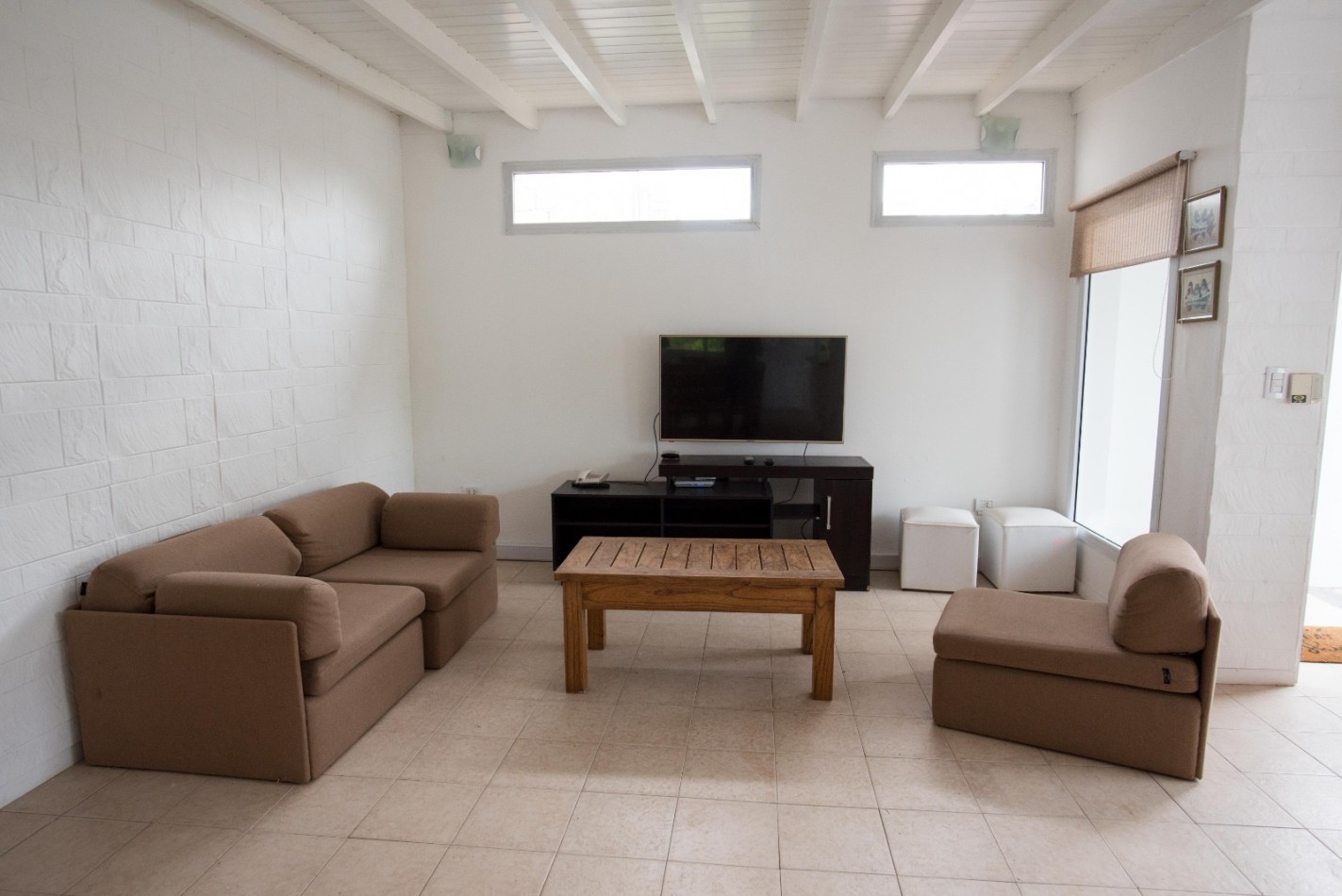 DEPARTAMENTO 4 AMBIENTES - ALQUILER DE VERANO - MAR DE OSTENDE - A METROS DEL MAR