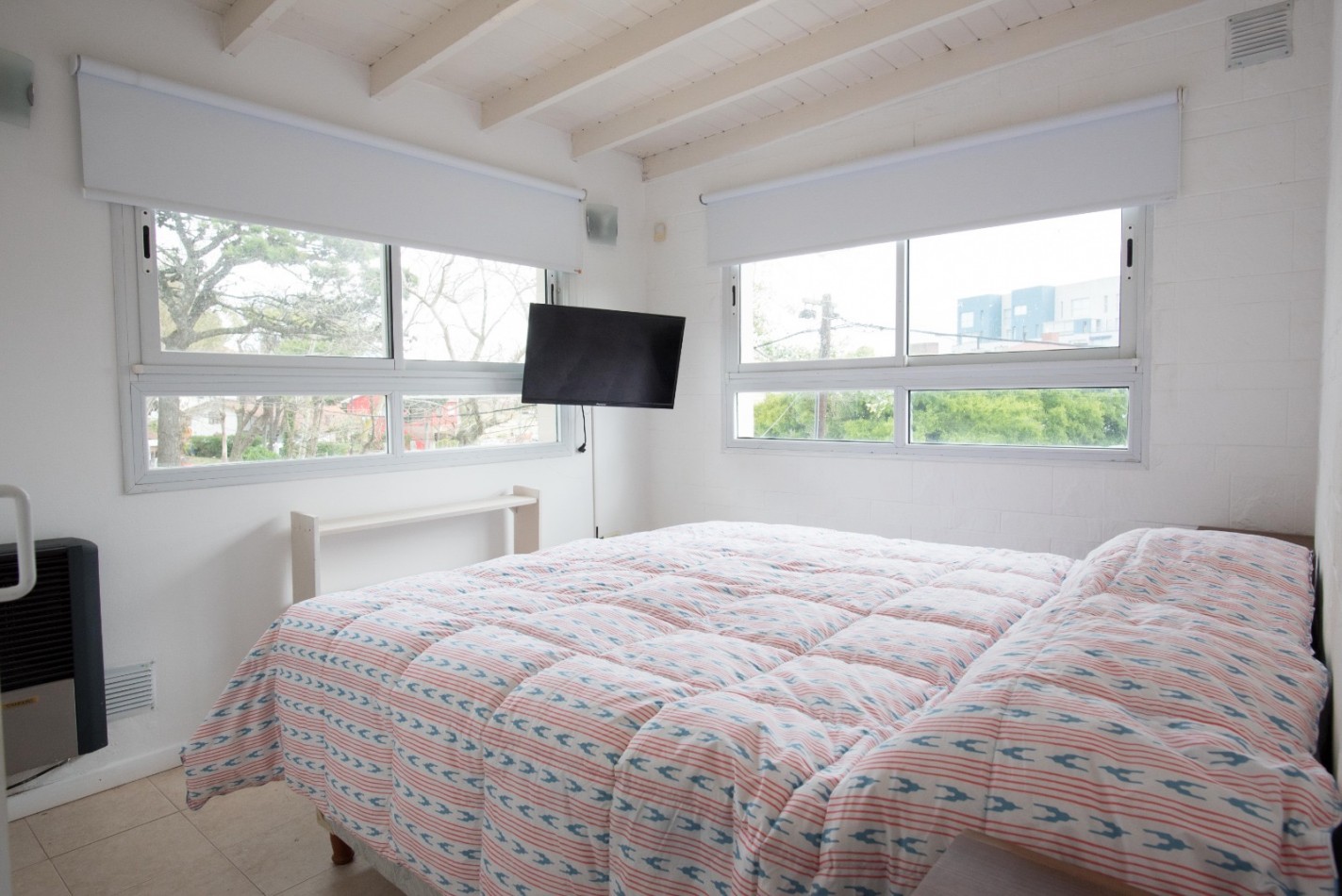 DEPARTAMENTO 4 AMBIENTES - ALQUILER DE VERANO - MAR DE OSTENDE - A METROS DEL MAR