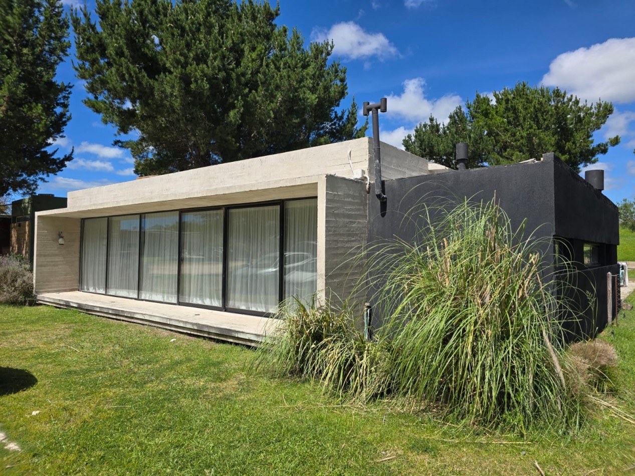 CASA EN COSTA ESMERALDA - RESIDENCIAL I 