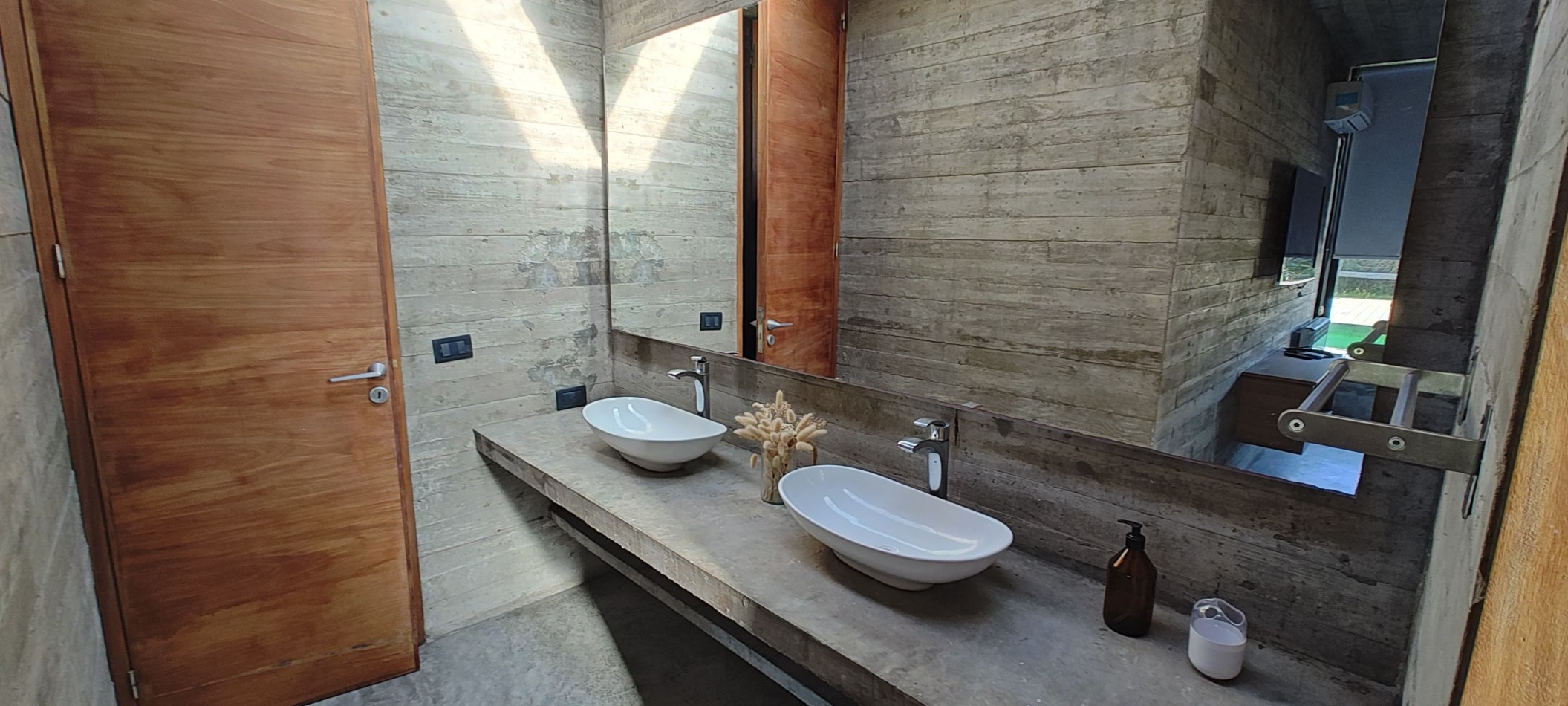 CASA EN COSTA ESMERALDA - RESIDENCIAL I 