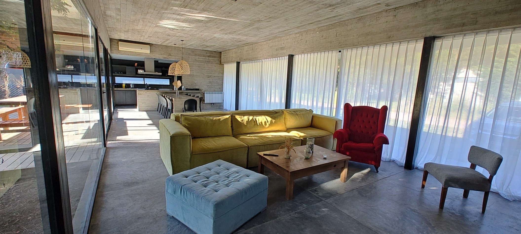 CASA EN COSTA ESMERALDA - RESIDENCIAL I 