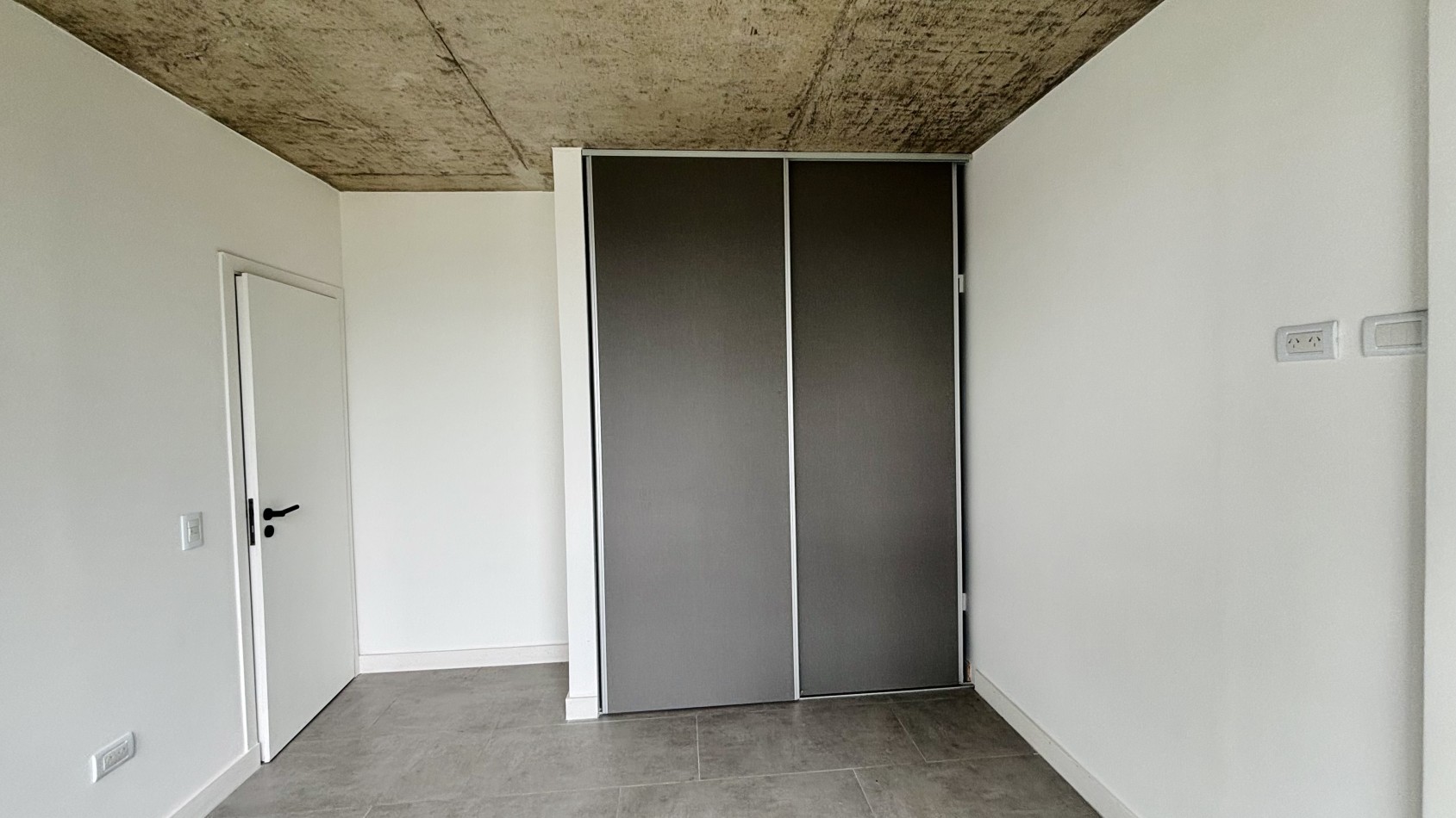 3 AMBIENTES - POSITIVE TOWER IV - PINAMAR HOLLYWOD 