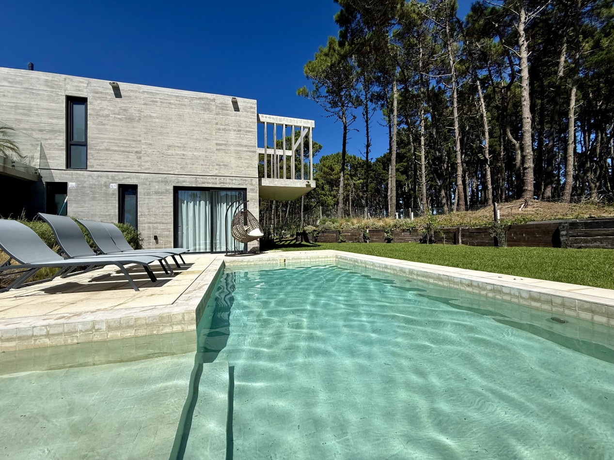 EXCLUSIVA CASA 4 AMBIENTES - BARRIO PIONEROS - PINAMAR 