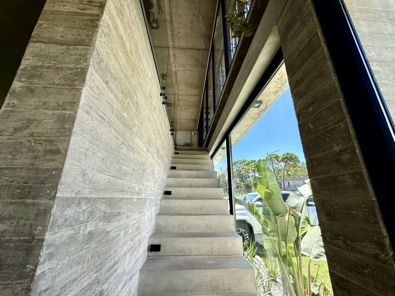 EXCLUSIVA CASA 4 AMBIENTES - BARRIO PIONEROS - PINAMAR 