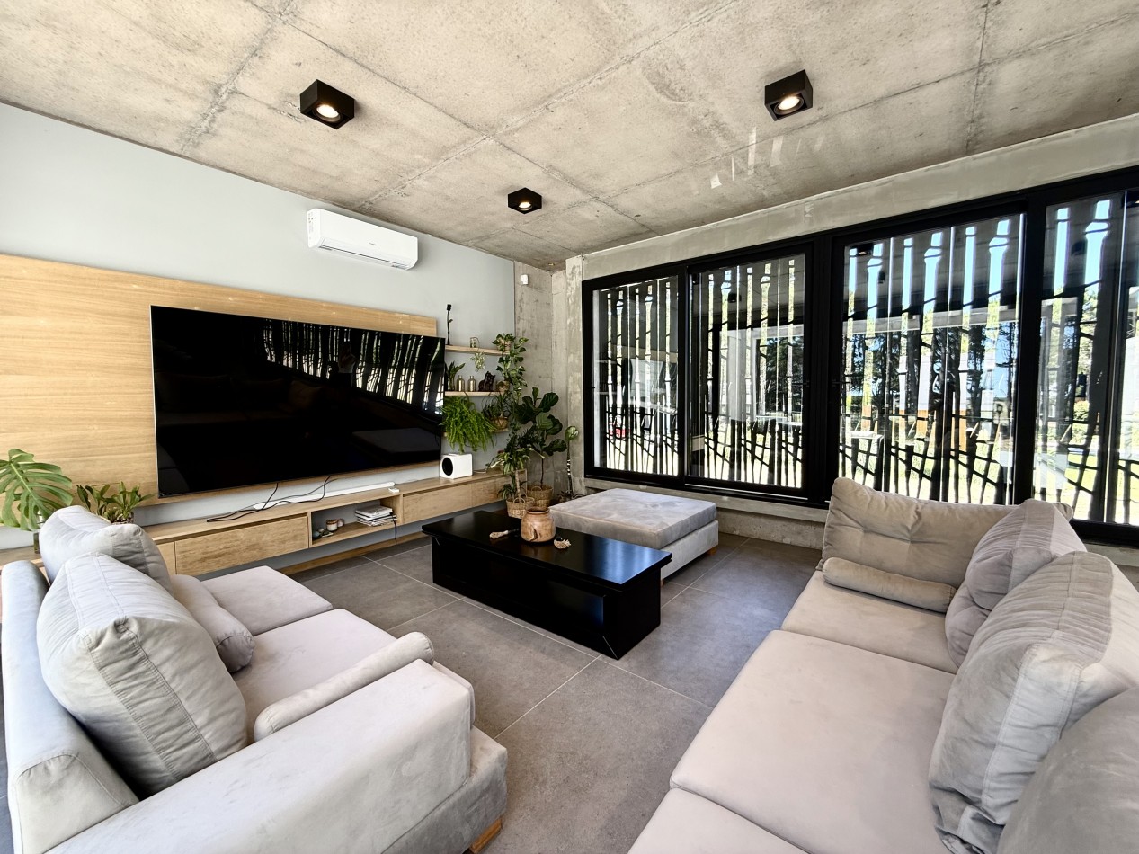 EXCLUSIVA CASA 4 AMBIENTES - BARRIO PIONEROS - PINAMAR 