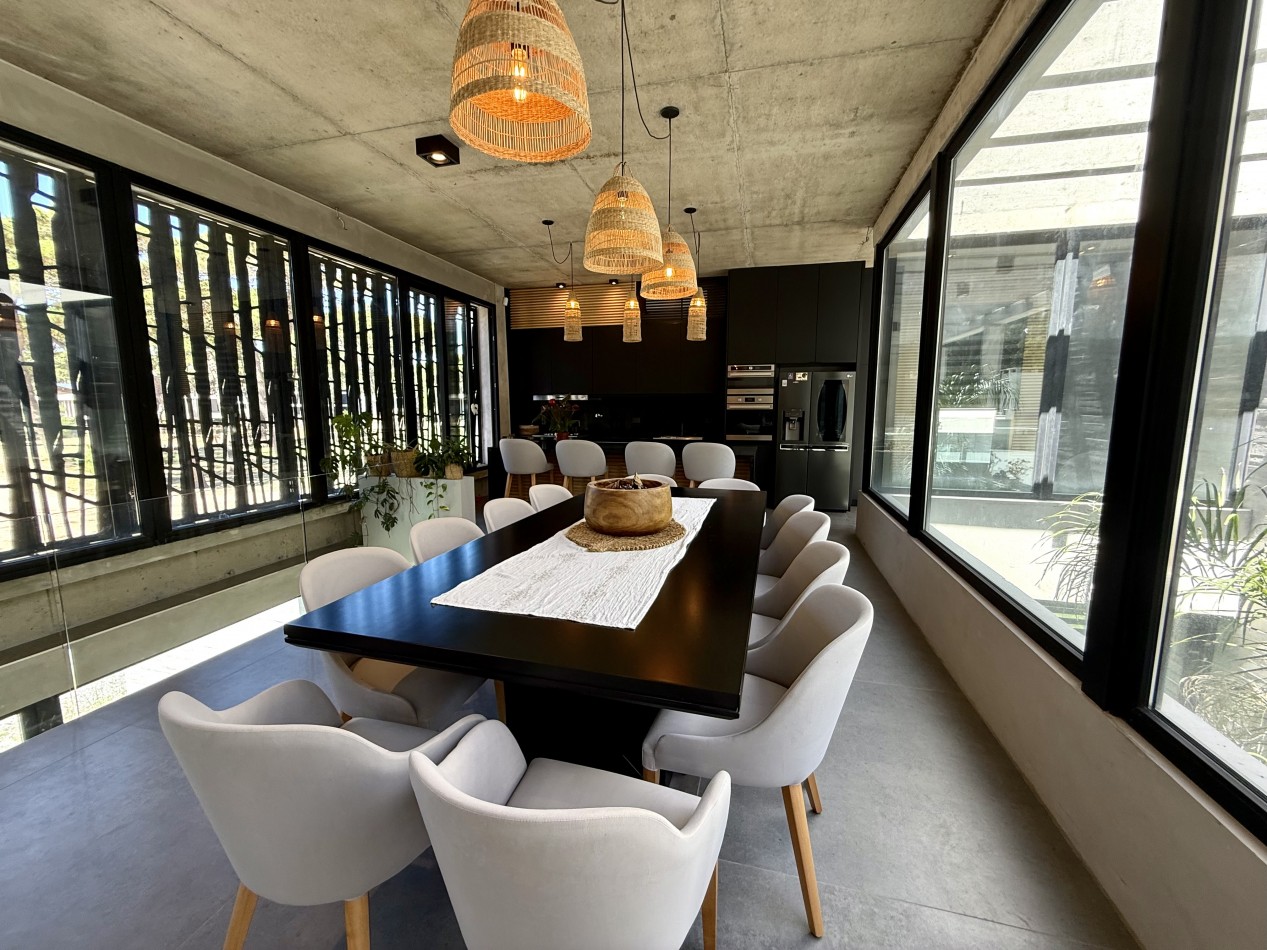 EXCLUSIVA CASA 4 AMBIENTES - BARRIO PIONEROS - PINAMAR 