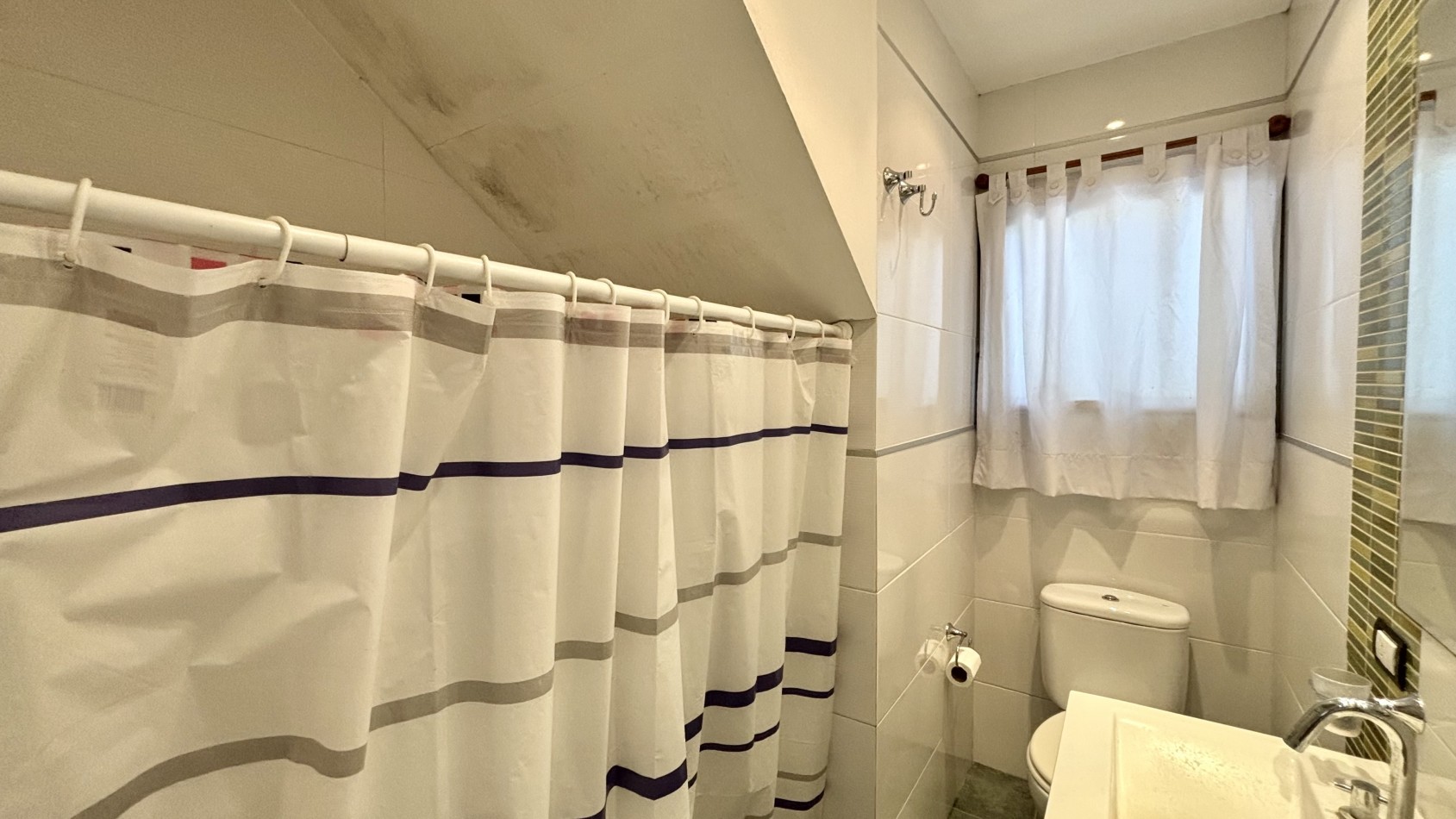 REAL OPORTUNIDAD - CASA EN CARILO - 4 AMBIENTES - EN VENTA 