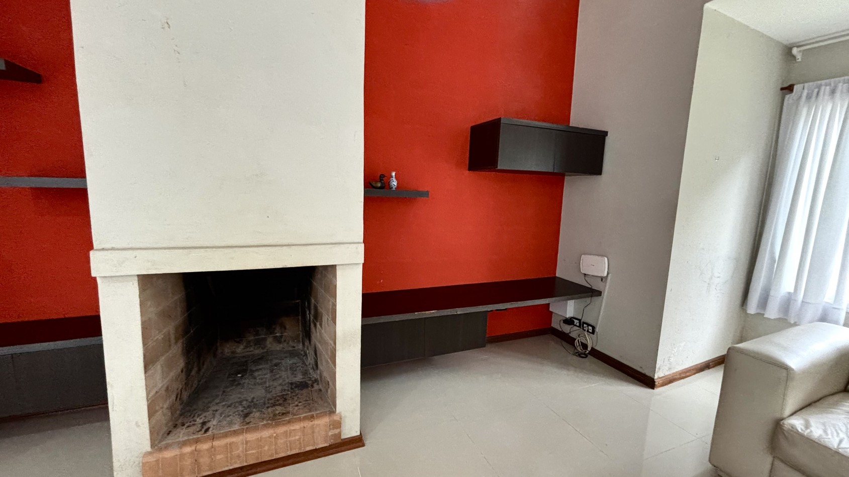 REAL OPORTUNIDAD - CASA EN CARILO - 4 AMBIENTES - EN VENTA 