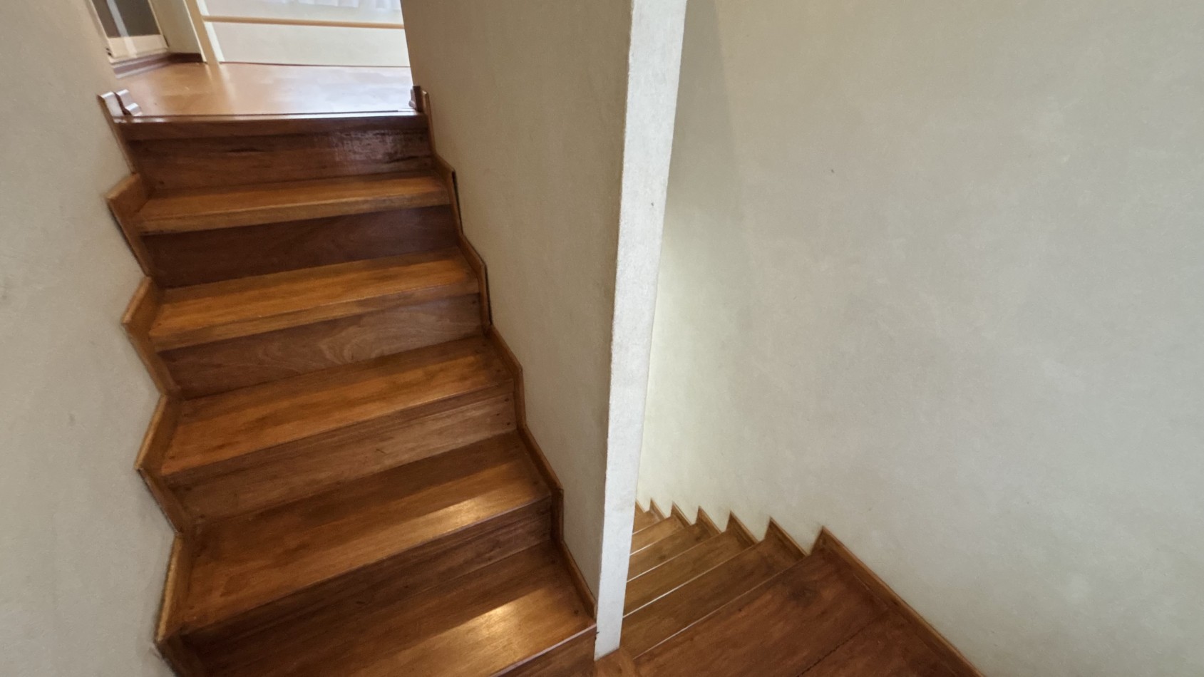 REAL OPORTUNIDAD - CASA EN CARILO - 4 AMBIENTES - EN VENTA 