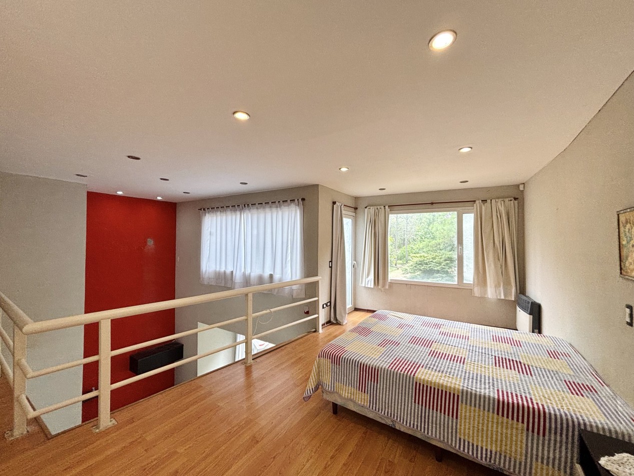 REAL OPORTUNIDAD - CASA EN CARILO - 4 AMBIENTES - EN VENTA 