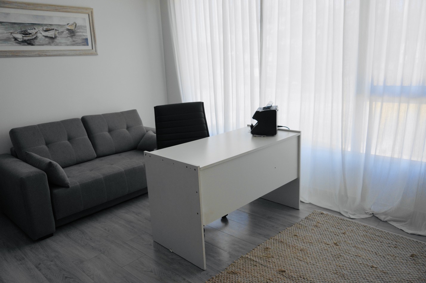 CASA CON PILETA Y JARDIN - BARRIO ALAMOS - EN VENTA 