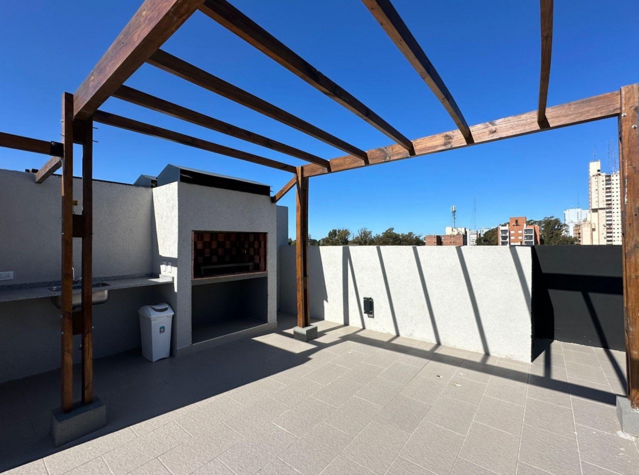 ALQUILER ANUAL 2 AMBIENTES - PINAMAR CENTRO 