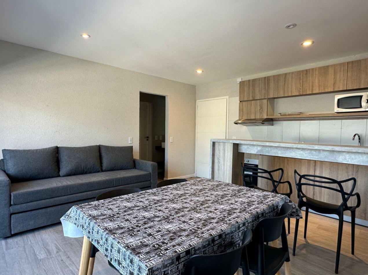 ALQUILER ANUAL 2 AMBIENTES - PINAMAR CENTRO 