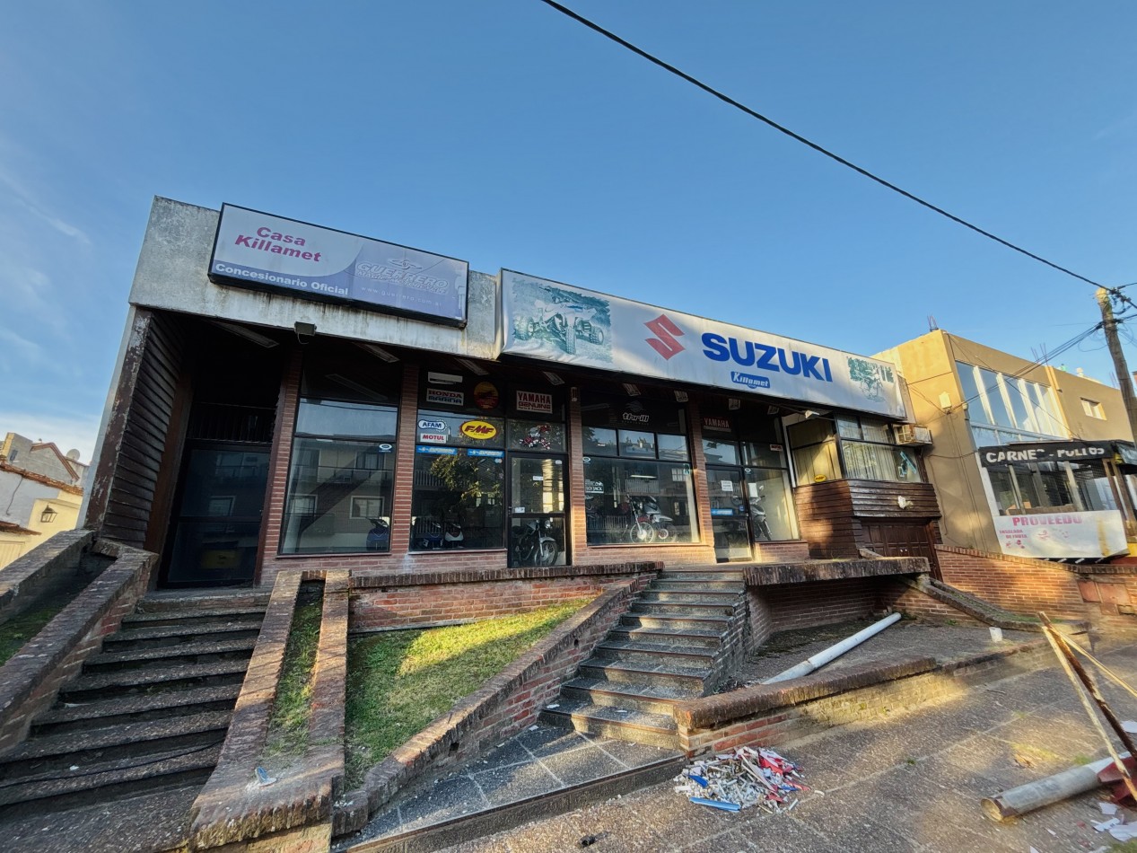 LOCAL COMERCIAL - CALLE CORVINA - EN VENTA