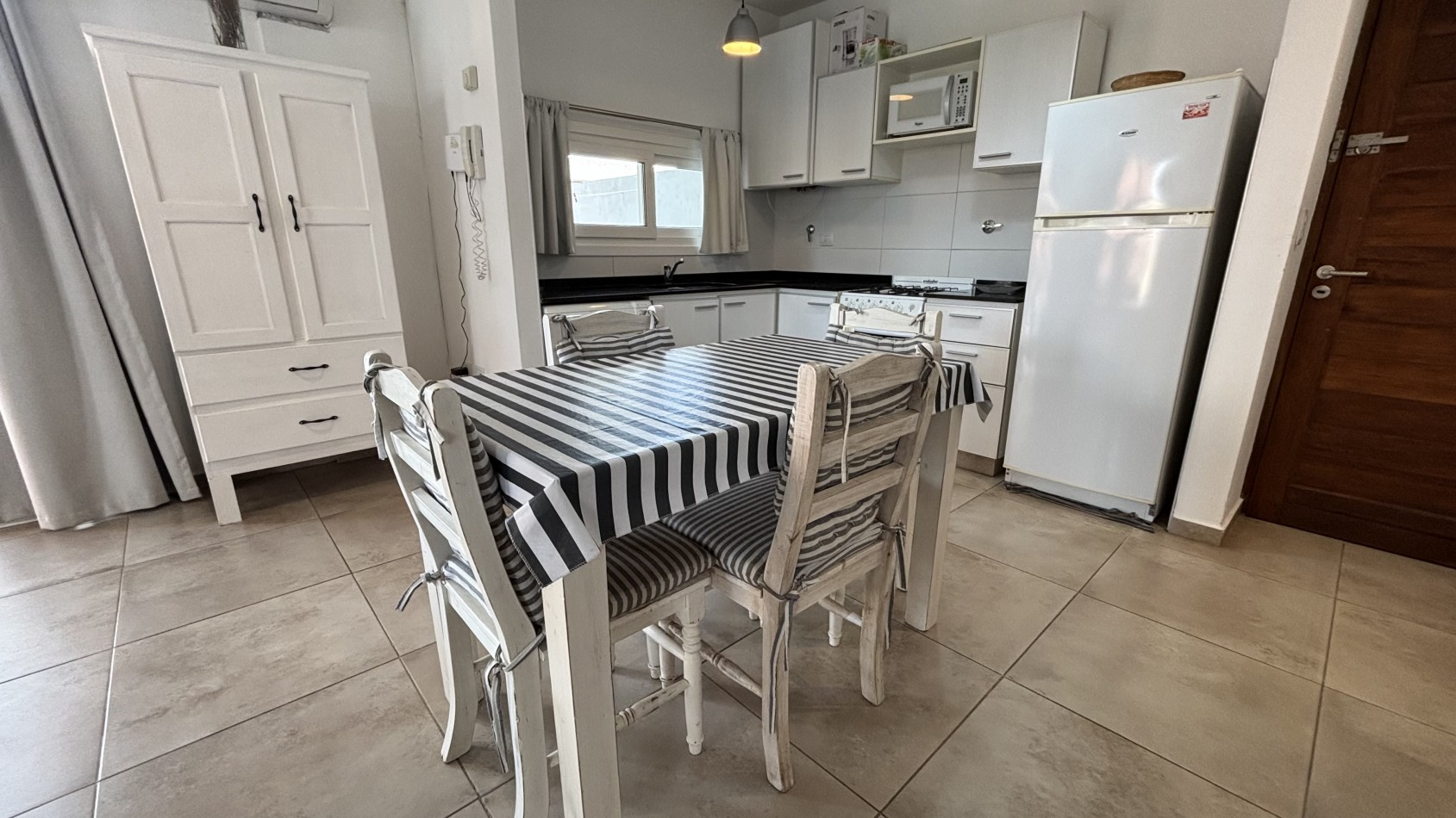 2 AMBIENTES - PINAMAR CENTRO - ALQUILER ANUAL 