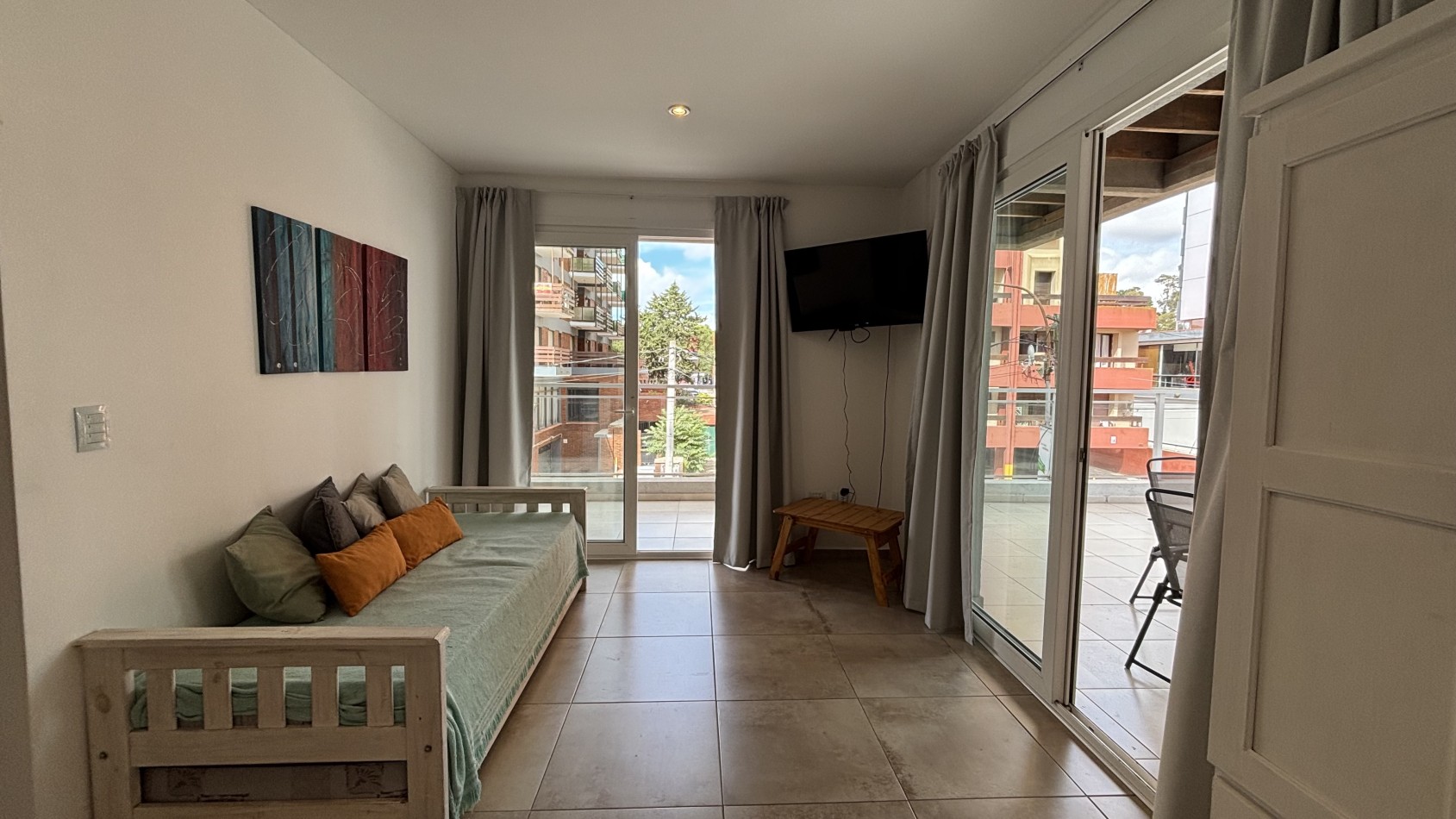 2 AMBIENTES - PINAMAR CENTRO - ALQUILER ANUAL 