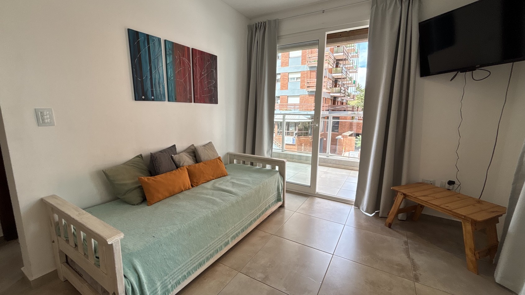 2 AMBIENTES - PINAMAR CENTRO - ALQUILER ANUAL 