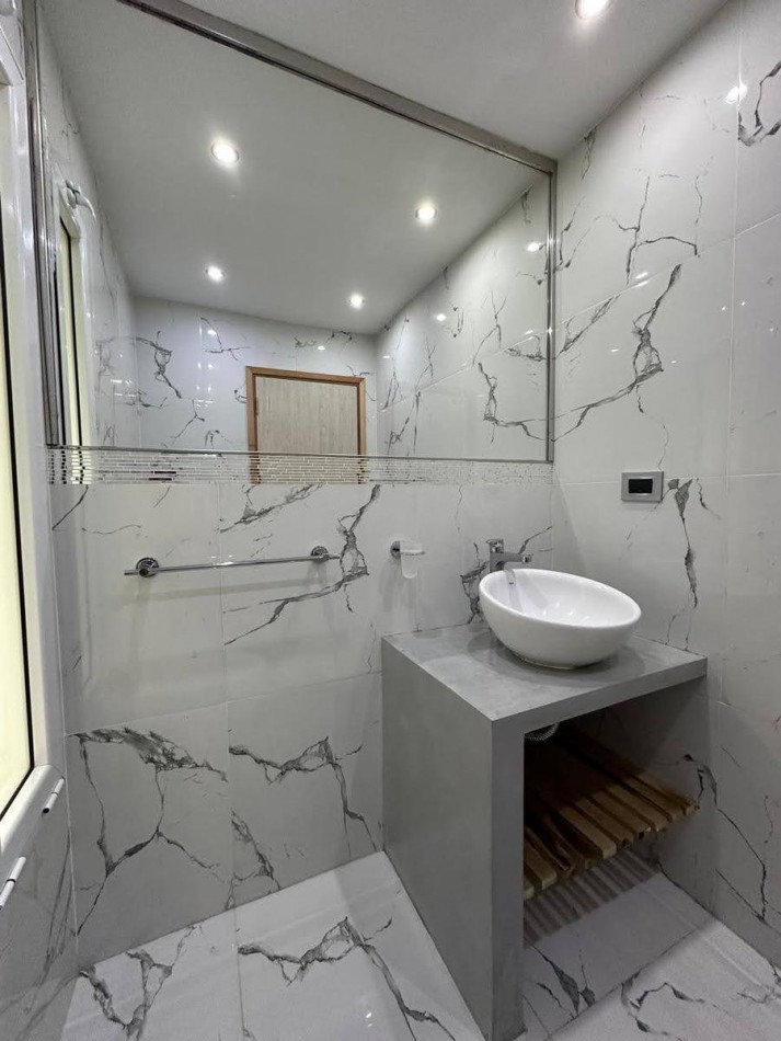 CASA EN COSTA ESMERALDA - 4 AMBIENTES - EN VENTA 