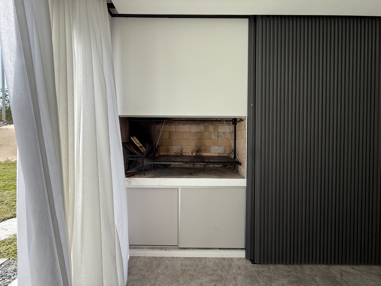 CASA 5 AMBIENTES - NORTHBEACH - EN VENTA 