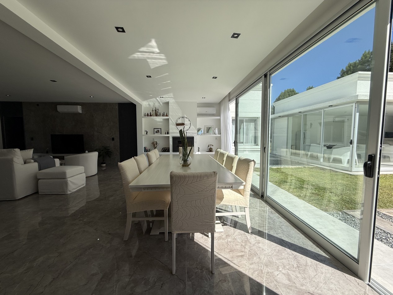 CASA 5 AMBIENTES - NORTHBEACH - EN VENTA 