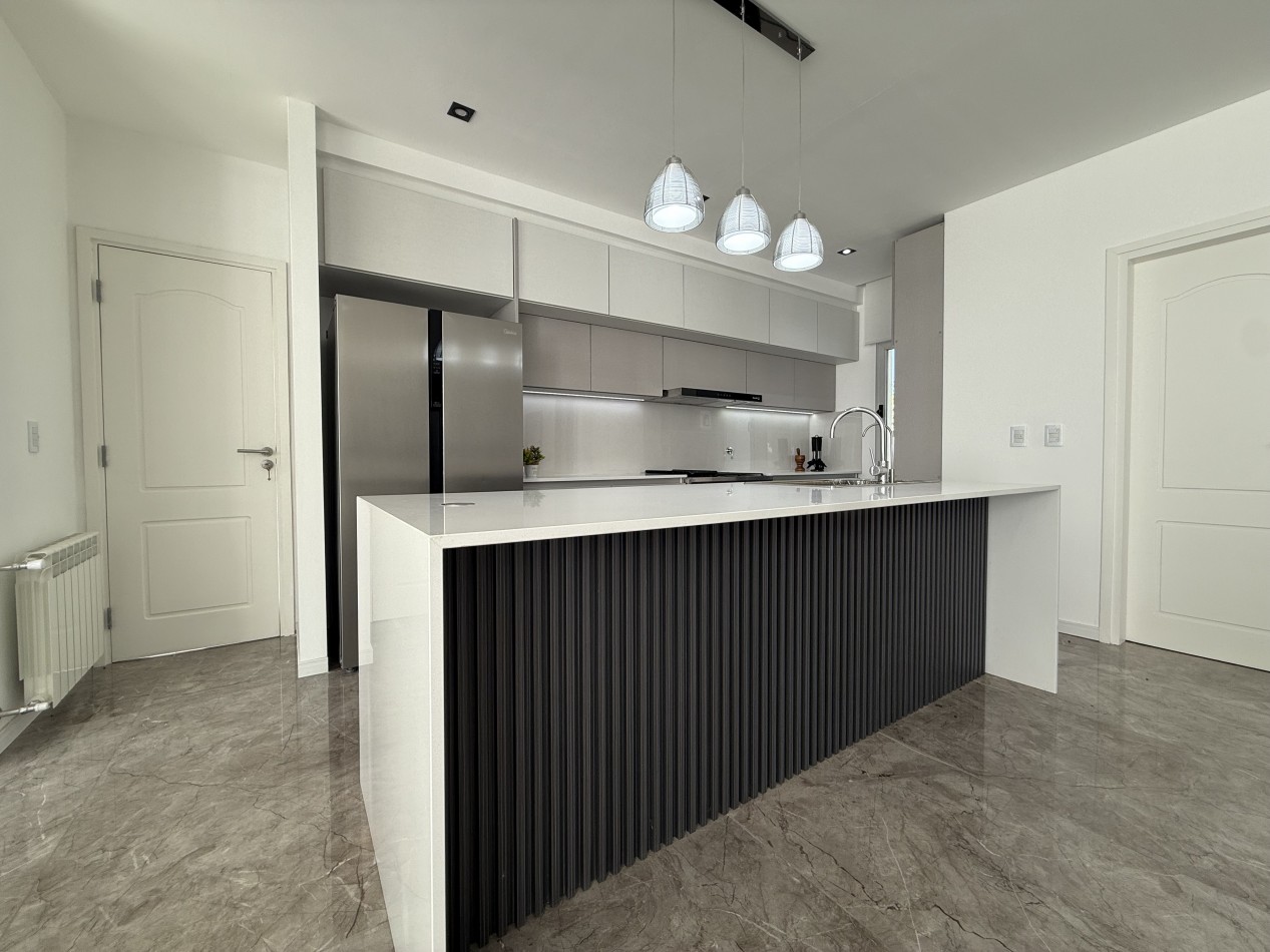 CASA 5 AMBIENTES - NORTHBEACH - EN VENTA 