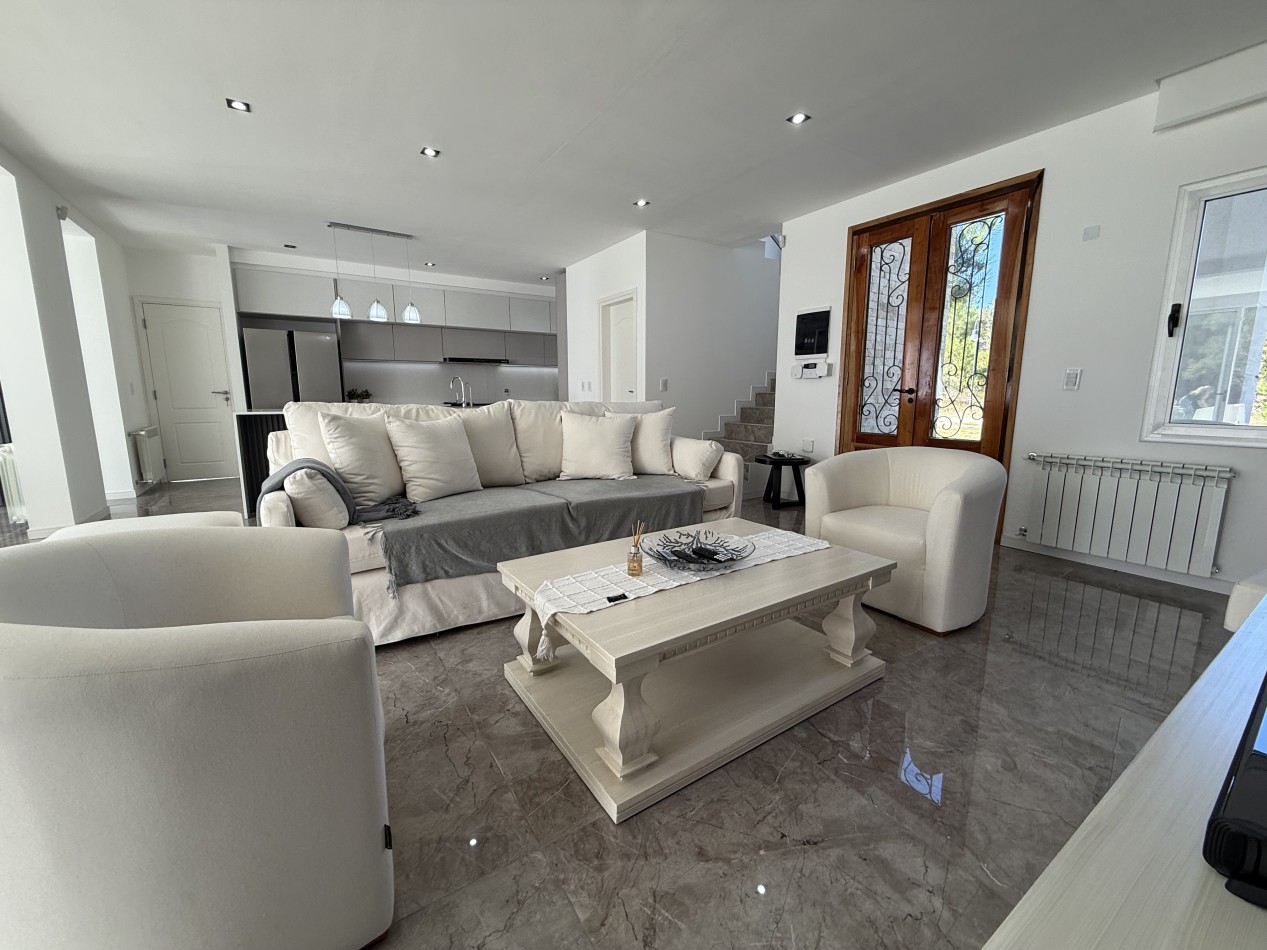 CASA 5 AMBIENTES - NORTHBEACH - EN VENTA 