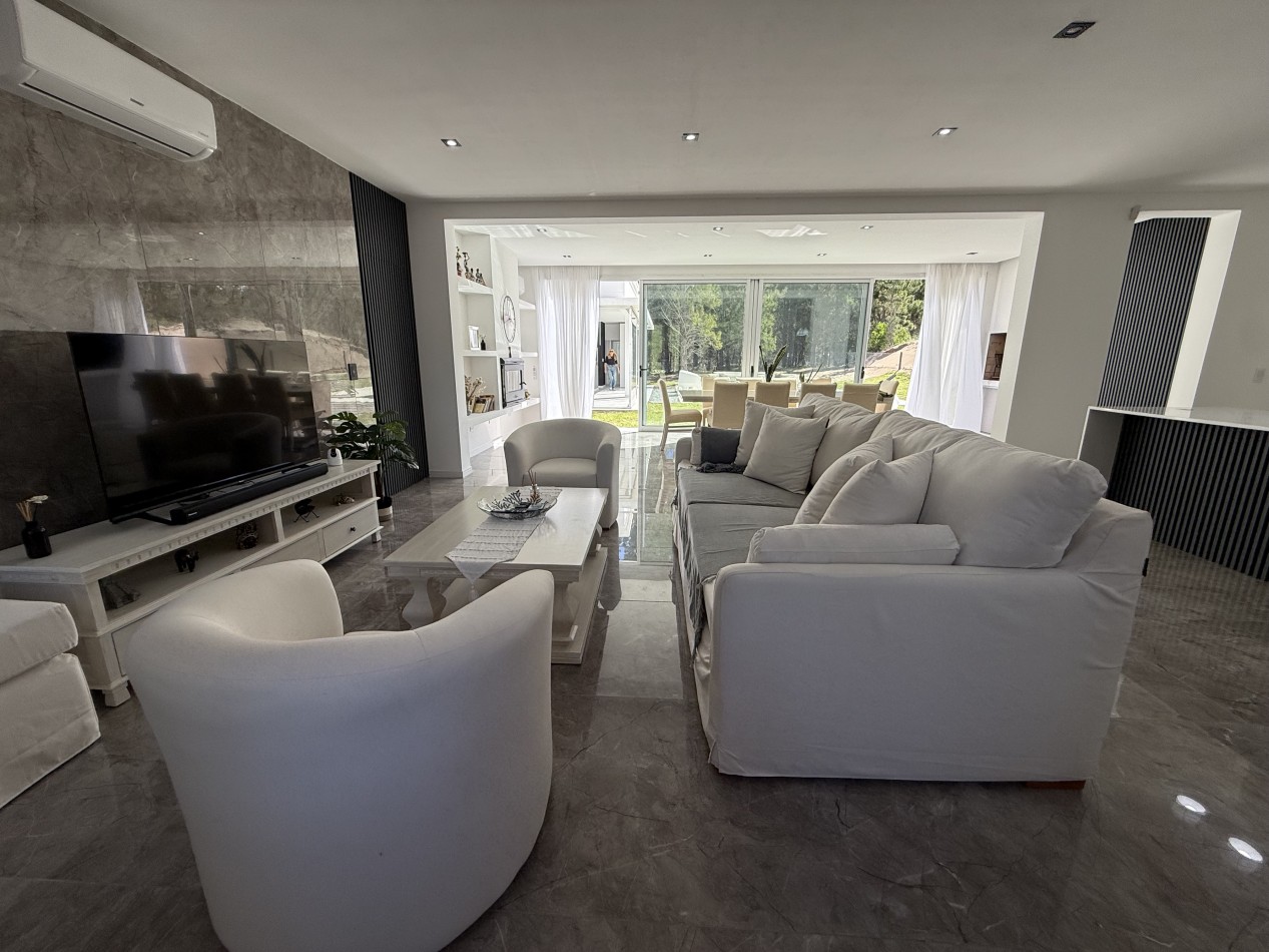 CASA 5 AMBIENTES - NORTHBEACH - EN VENTA 