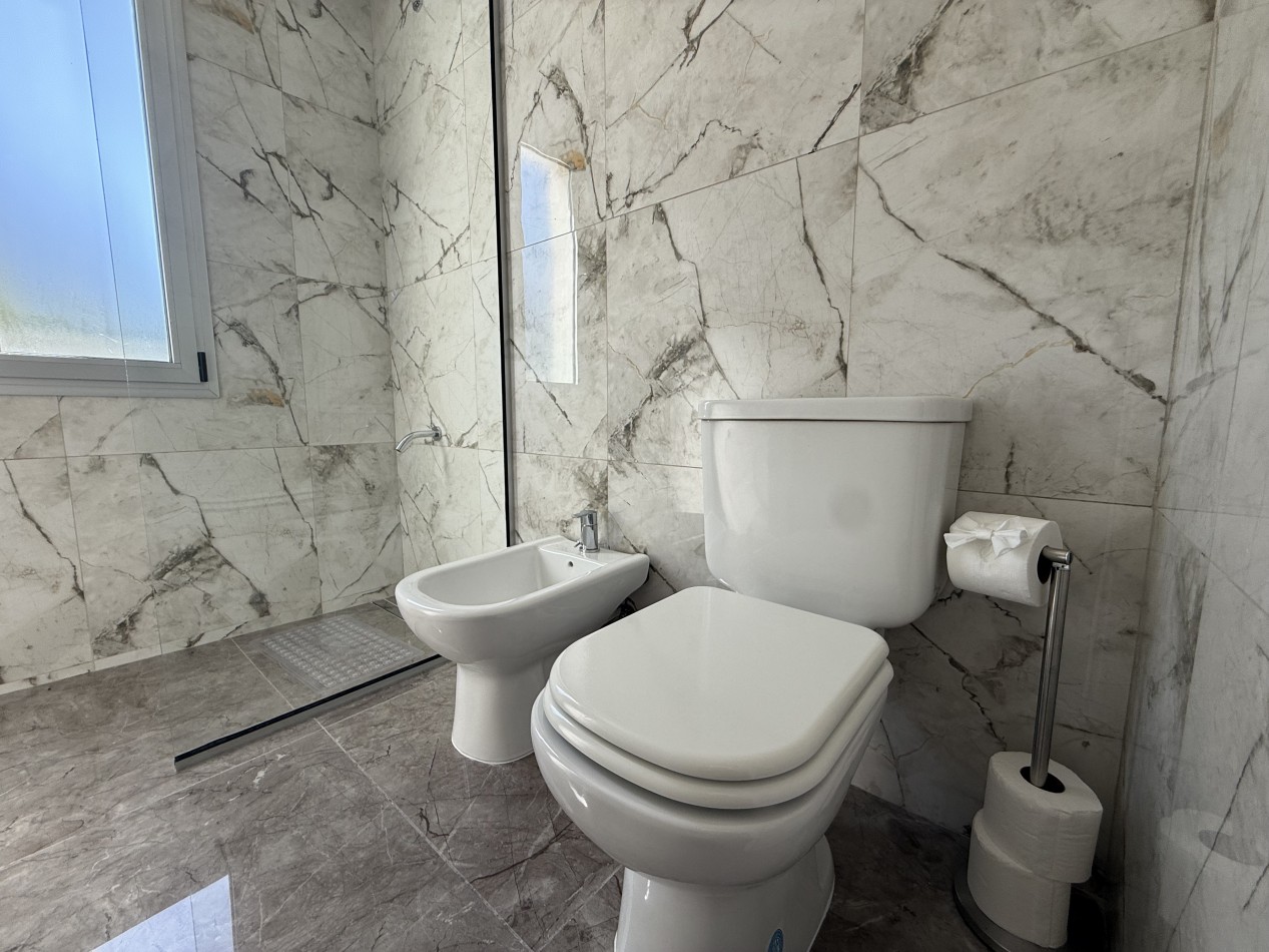 CASA 5 AMBIENTES - NORTHBEACH - EN VENTA 