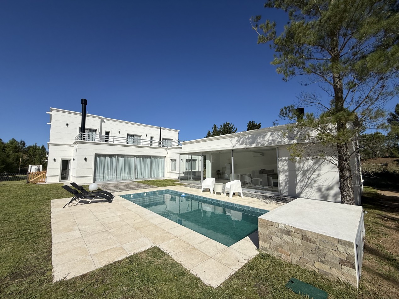 CASA 5 AMBIENTES - NORTHBEACH - EN VENTA 