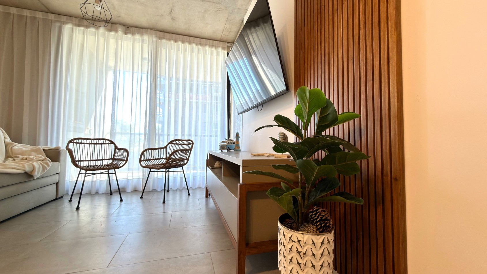  2AMB - POSITIVE TOWER IV - PINAMAR HOLLYWOOD 