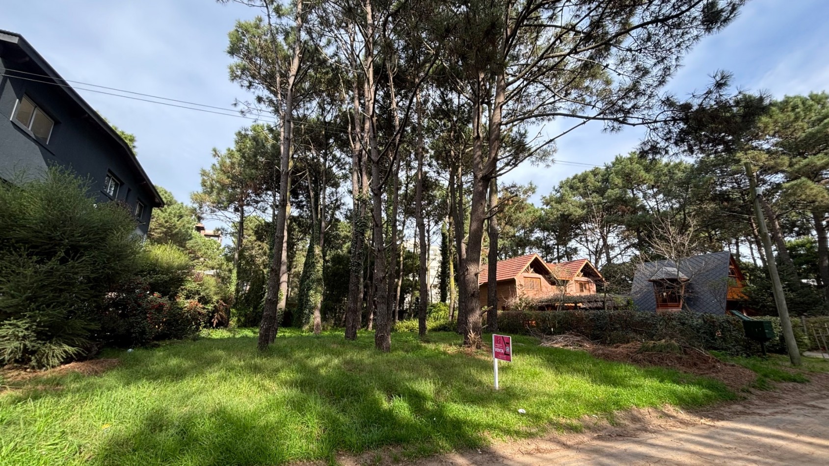 OPORTUNIDAD DE LOTE RESIDENCIAL MULTIFAMILIAR COMERCIAL ARTESANAL EN PINAMAR - FINANCIAZION Y PERMUTA