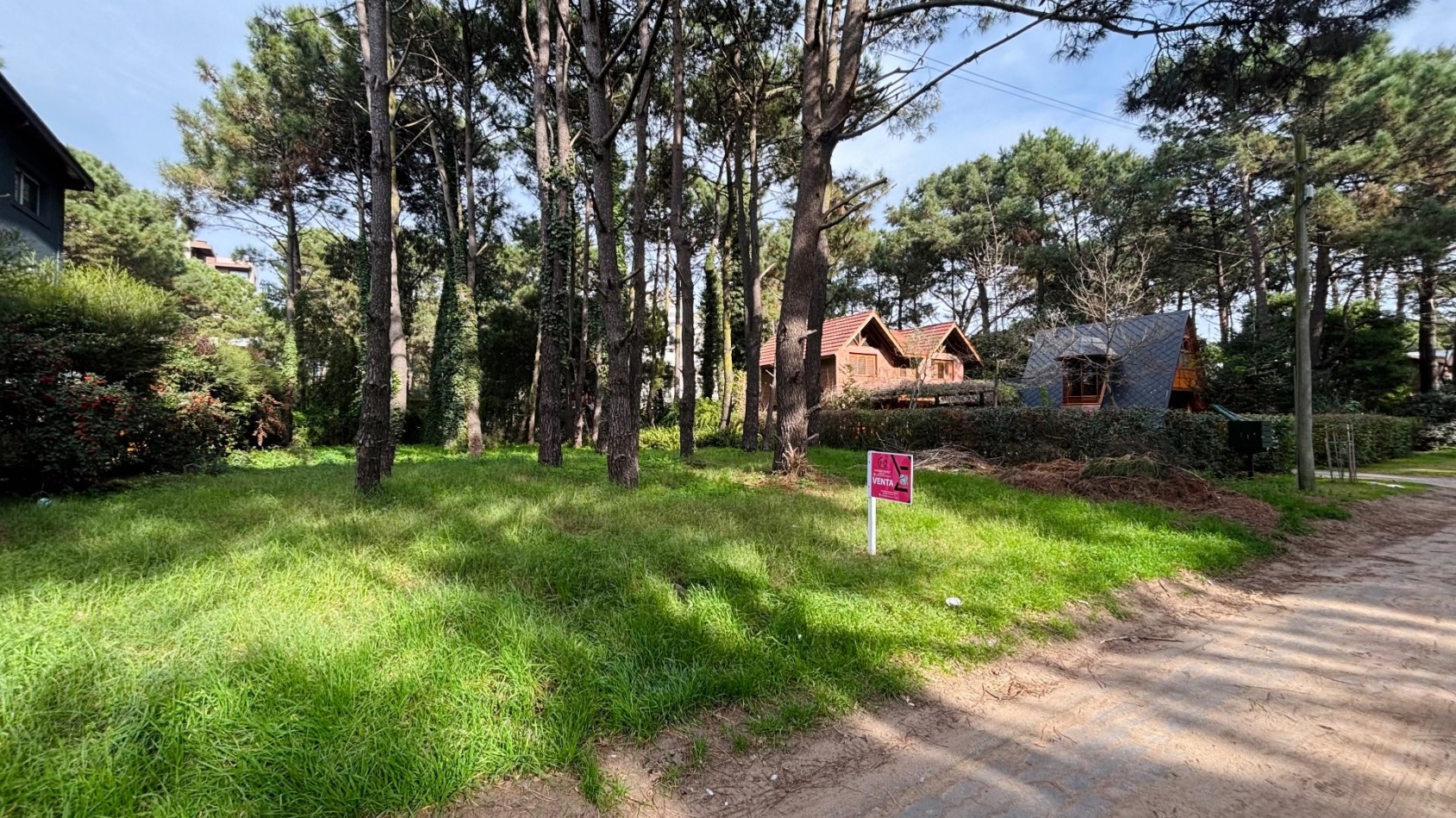 OPORTUNIDAD DE LOTE RESIDENCIAL MULTIFAMILIAR COMERCIAL ARTESANAL EN PINAMAR - FINANCIAZION Y PERMUTA