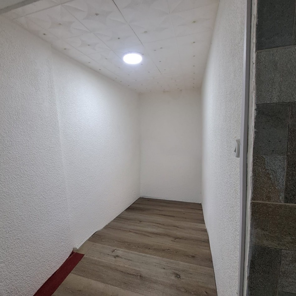 LOCAL CON RENTA ACTIVA - EN VENTA - PINAMAR CENTRO - EDIFICIO SAN SEBASTIAN 