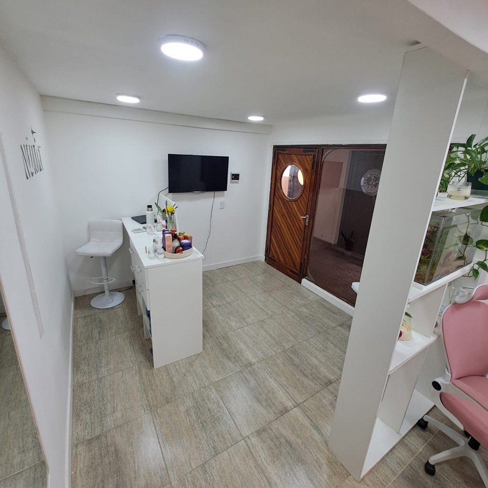 LOCAL CON RENTA ACTIVA - EN VENTA - PINAMAR CENTRO - EDIFICIO SAN SEBASTIAN 