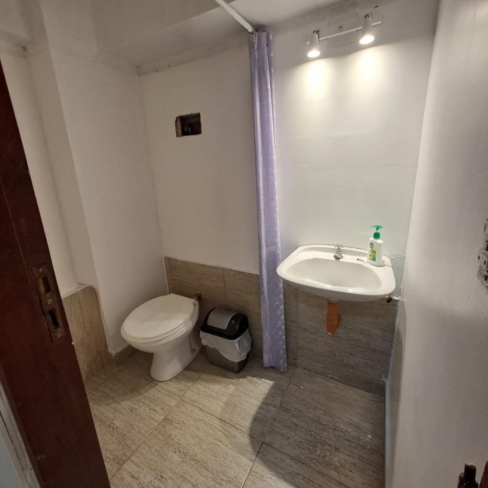 LOCAL CON RENTA ACTIVA - EN VENTA - PINAMAR CENTRO - EDIFICIO SAN SEBASTIAN 