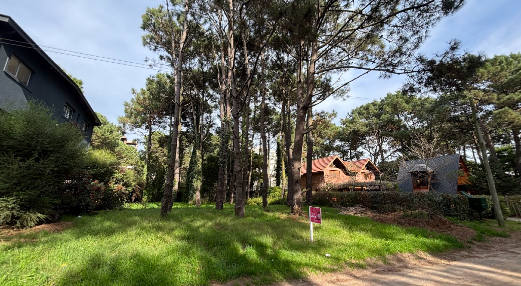 OPORTUNIDAD DE LOTE RESIDENCIAL MULTIFAMILIAR COMERCIAL ARTESANAL EN PINAMAR - FINANCIAZION Y PERMUTA