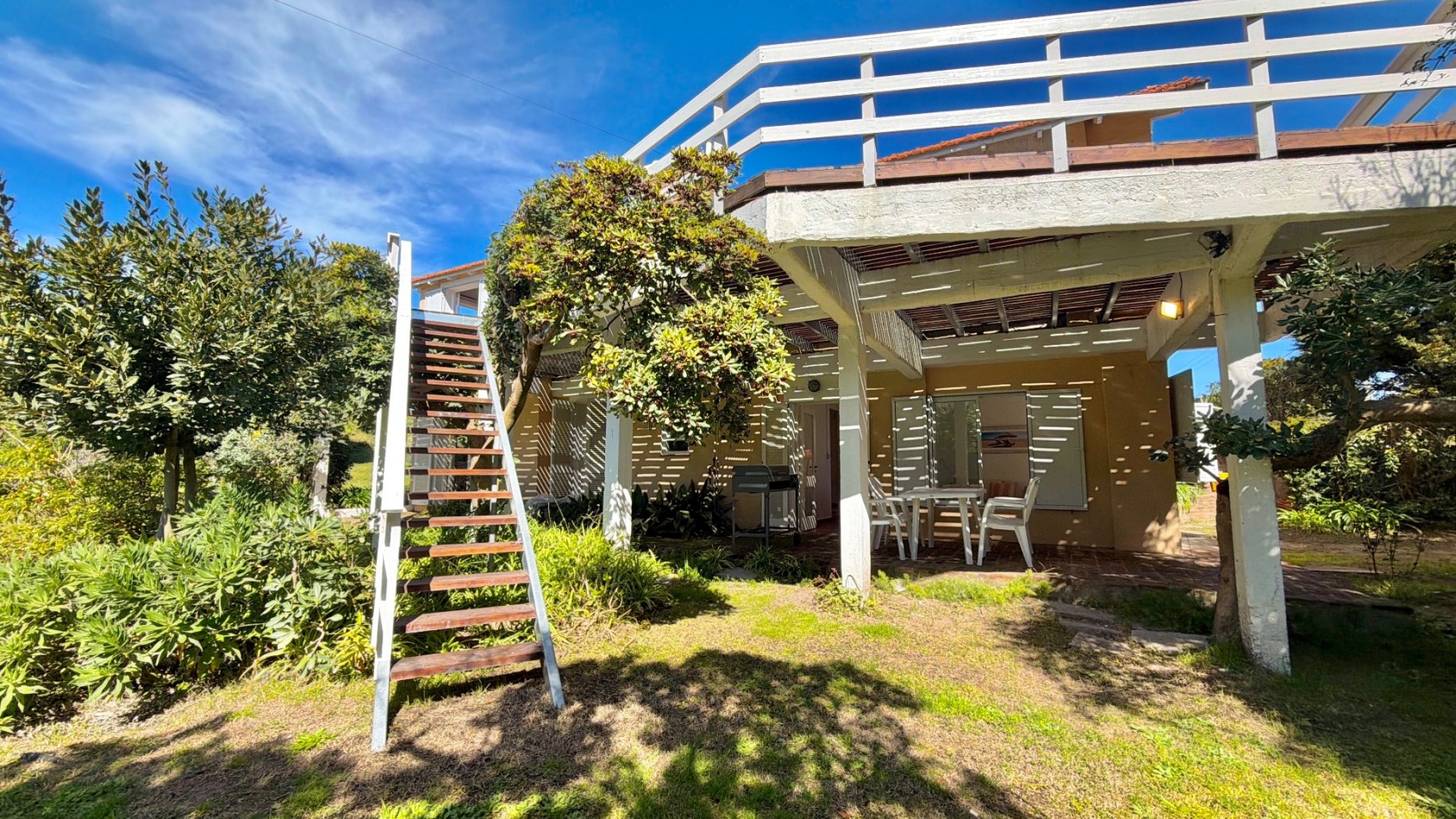 CASA EN PINAMAR NORTE - ALQUILER TEMPORAL - 100 METROS DEL MAR