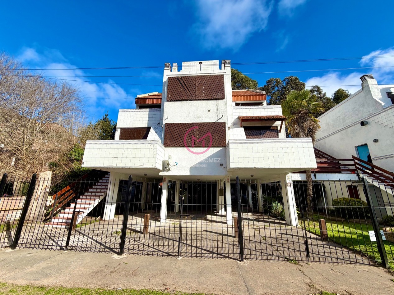DUPLEX 3 AMBIENTES - CON GAS NATURAL Y COCHERA - PINAMAR CENTRO