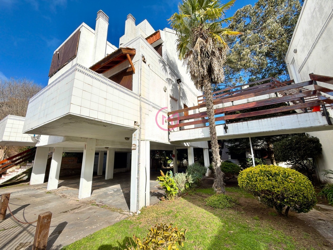 DUPLEX 3 AMBIENTES - CON GAS NATURAL Y COCHERA - PINAMAR CENTRO
