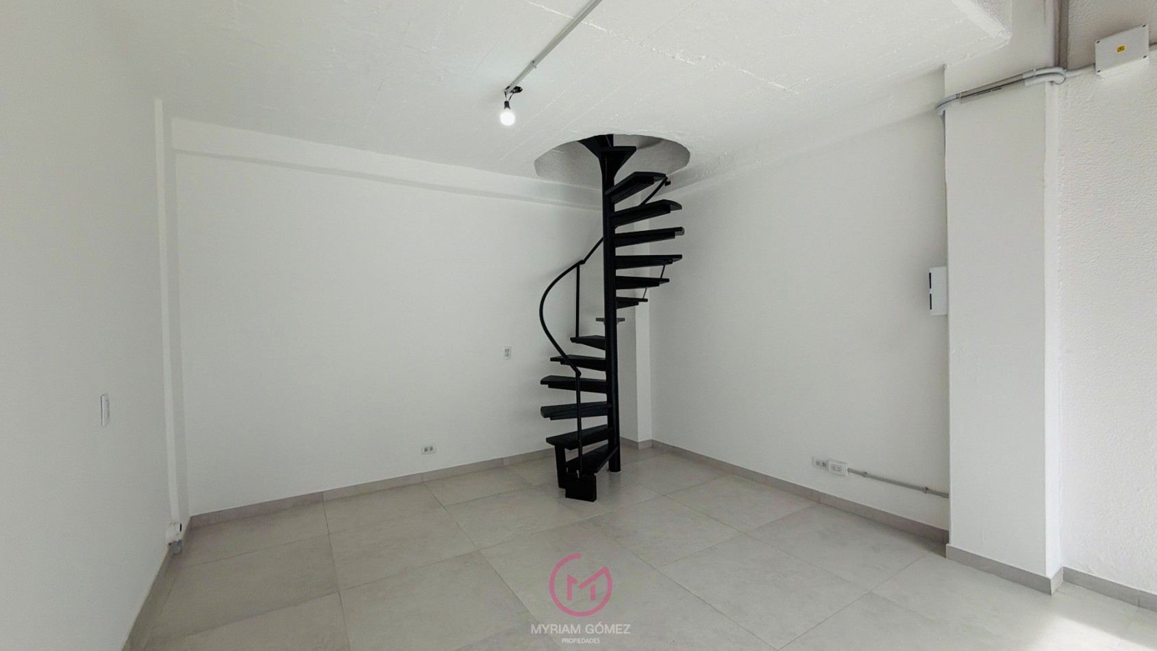 LOCAL COMERCIAL - AV. CONSTITUCION - PINAMAR 