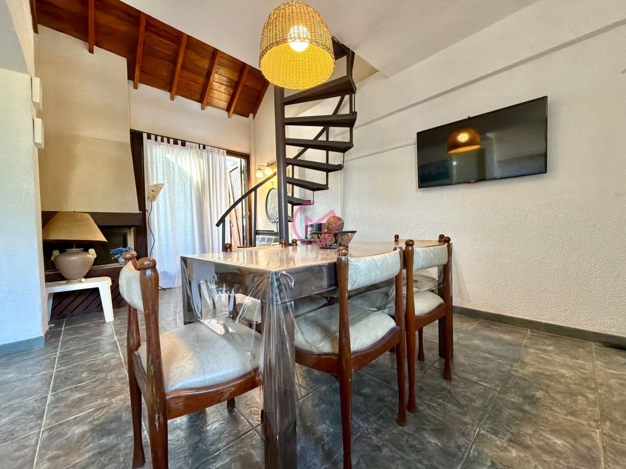 DUPLEX 3 AMBIENTES - CON GAS NATURAL Y COCHERA - PINAMAR CENTRO