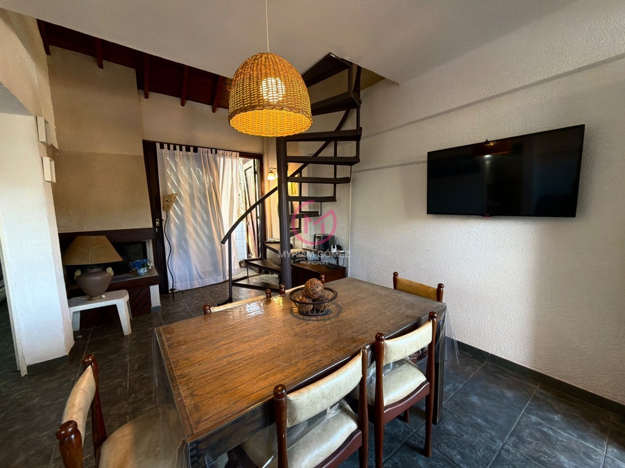 DUPLEX 3 AMBIENTES - CON GAS NATURAL Y COCHERA - PINAMAR CENTRO
