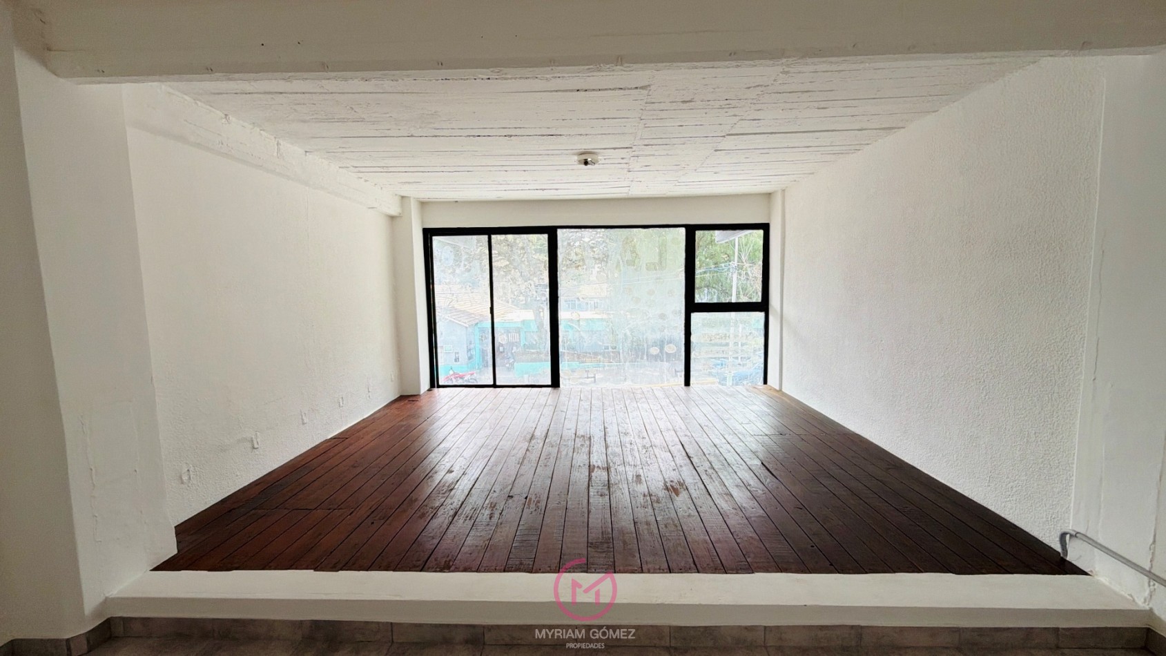 LOCAL COMERCIAL - AV. CONSTITUCION - PINAMAR 