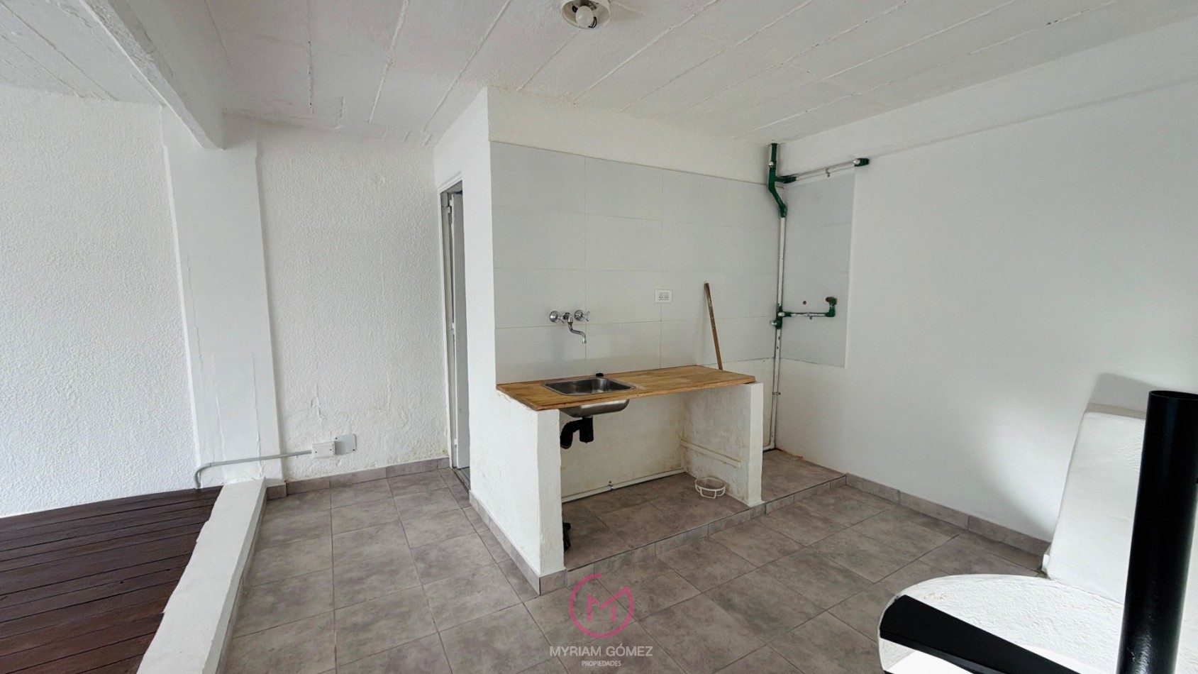 LOCAL COMERCIAL - AV. CONSTITUCION - PINAMAR 