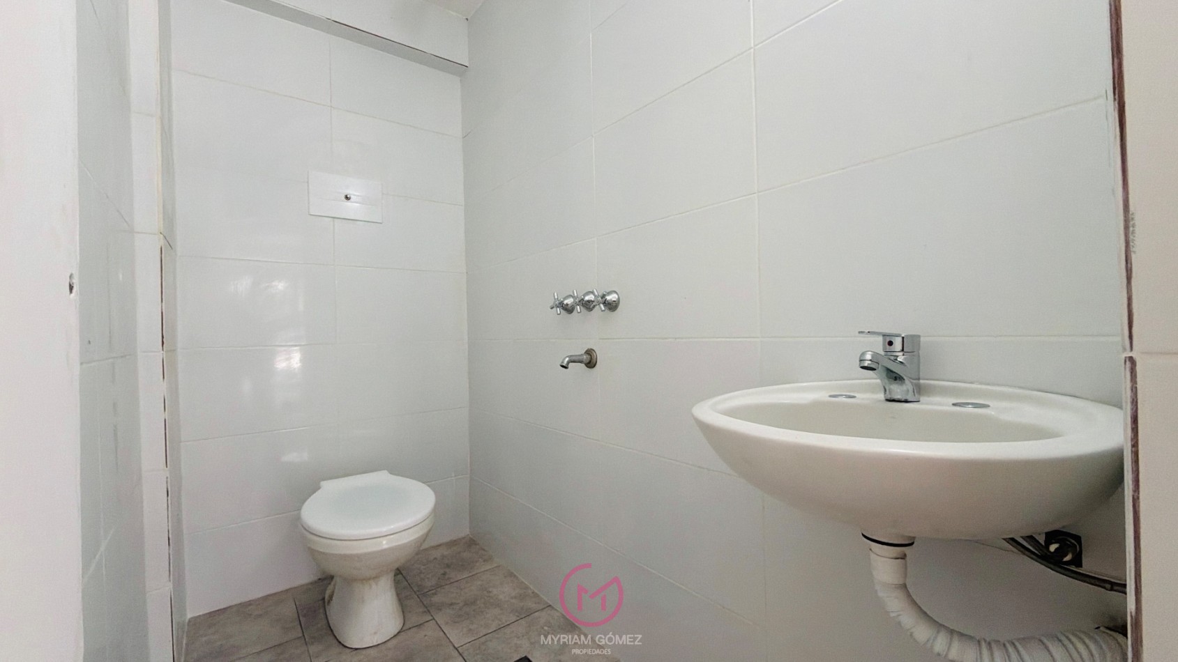LOCAL COMERCIAL - AV. CONSTITUCION - PINAMAR 
