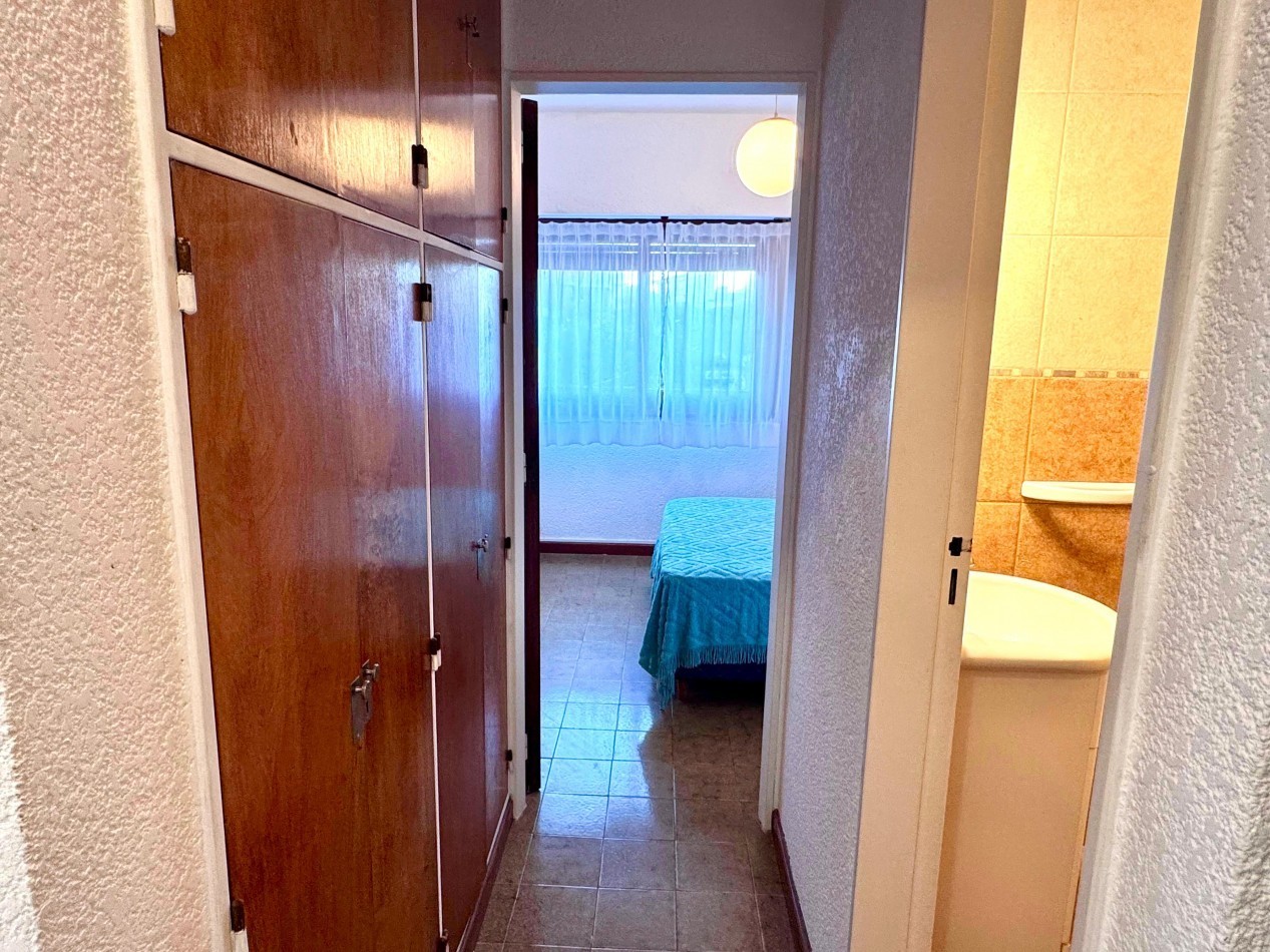 DEPARTAMENTO  2 AMBIENTES FRENTE AL MAR - ALQUILER ANUAL - PINAMAR