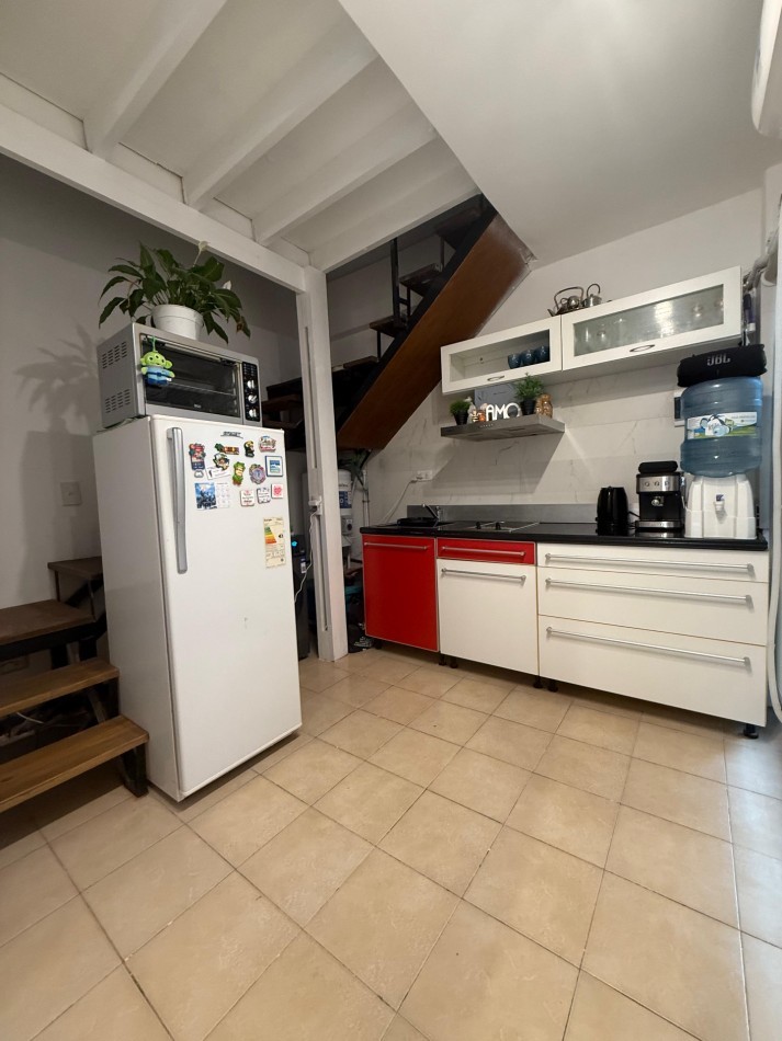 LOCAL CON VIVIENDA - PLENO CORAZON DE PINAMAR - PERMUTA POR VEHICULO O PROPIEDAD HASTA 50%