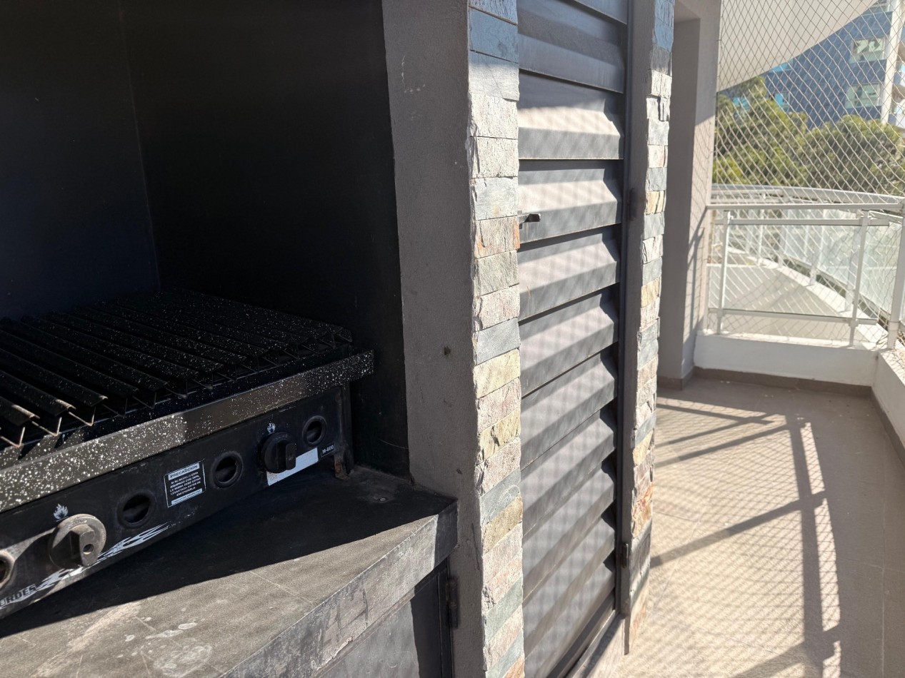 2 AMBIENTES CON COCHERA POSITIVE TOWER II