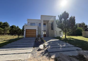 CASA 5 AMBIENTES - NORTHBEACH - EN VENTA 